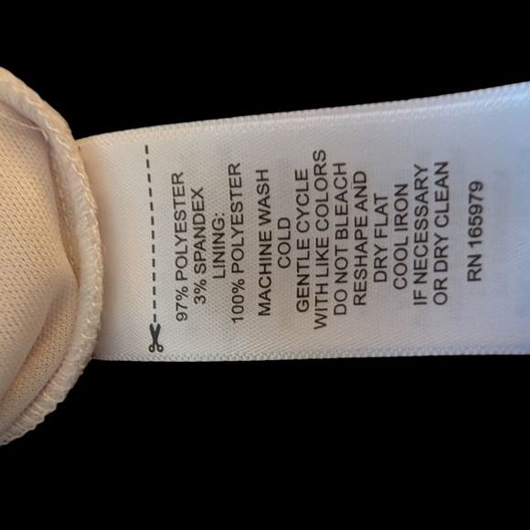 Cable & Gauge Sleeveless Ruched Blouse - Picture 3 of 4